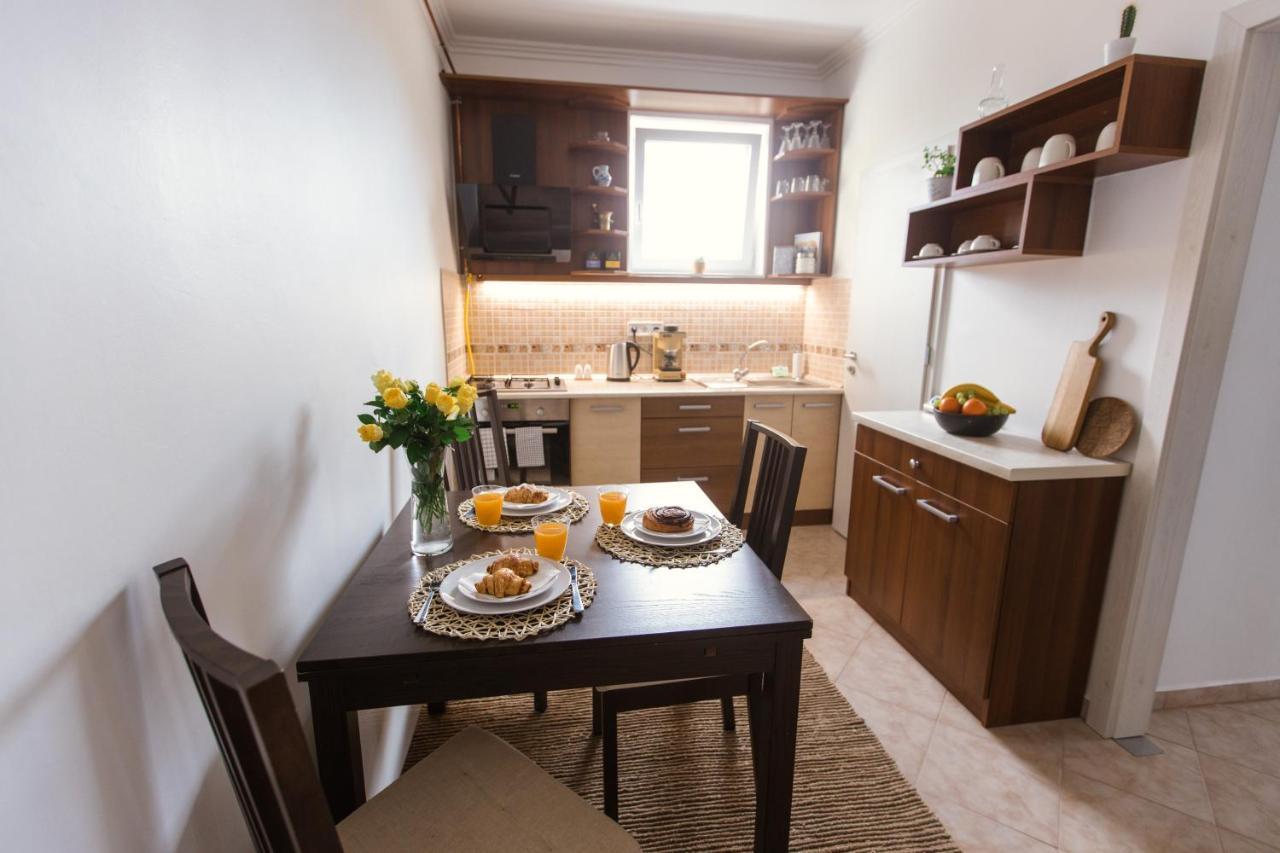 Bohohome Apartment エゲル エクステリア 写真